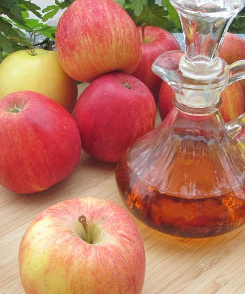 Jabolčni kis ni le za solato: 3 nenavadni načini uporabe, ki vam bodo olajšali življenje