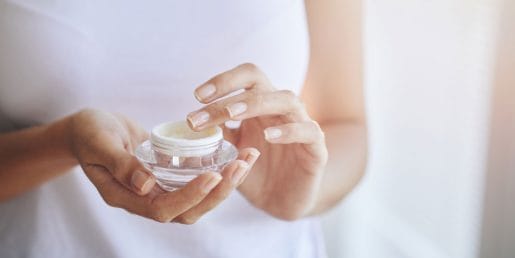 11 pametnih načinov uporabe vazelina, ki jih verjetno še ne poznate