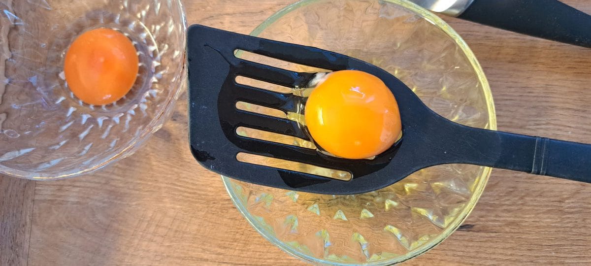 Jajca, barva rumenjaka