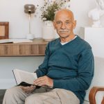Vstajanje s stola je postalo težje? Preprost preizkus razkrije moč nog